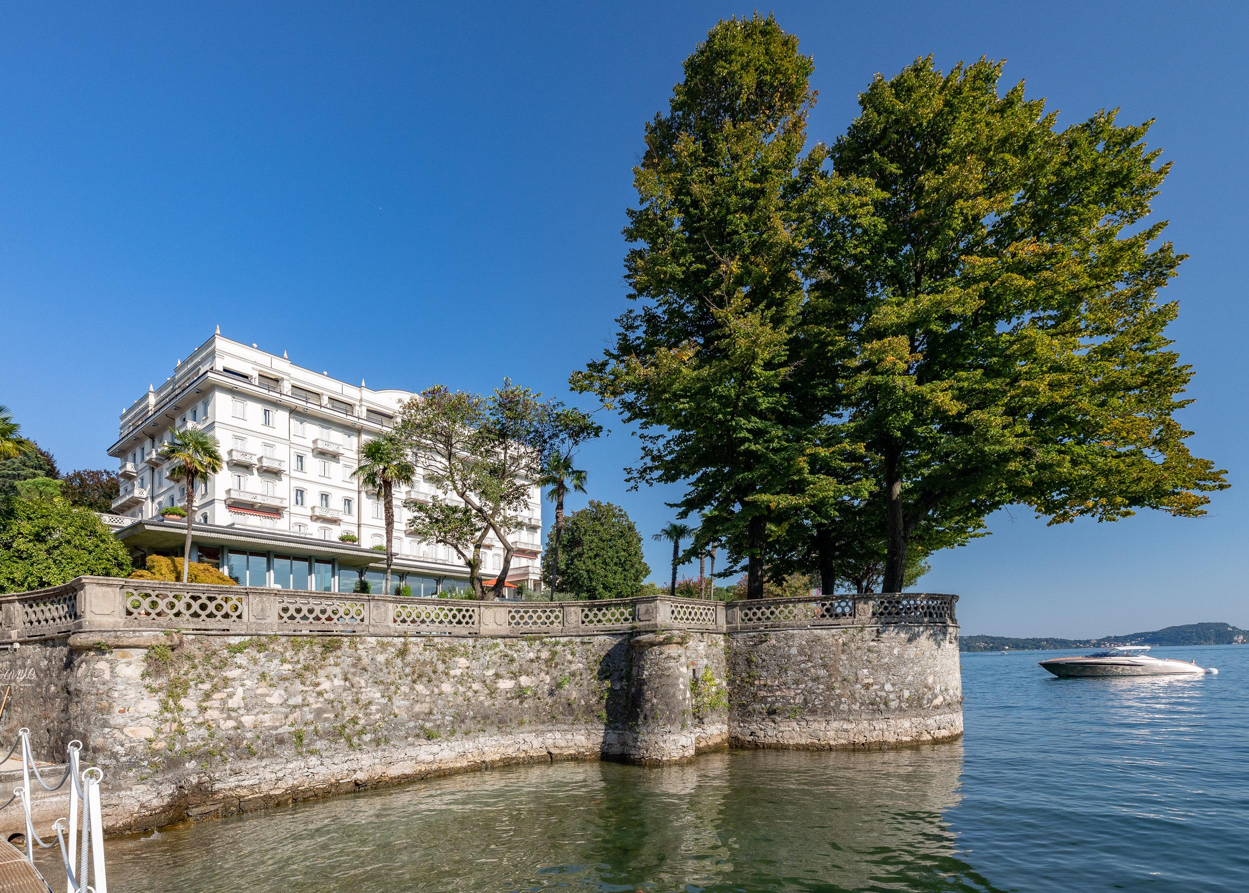 Grand Hotel Majestic Verbania Bagian luar foto